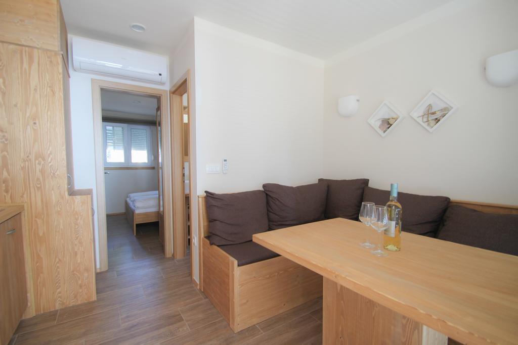 Apartments Erica Lux Новиград Екстериор снимка